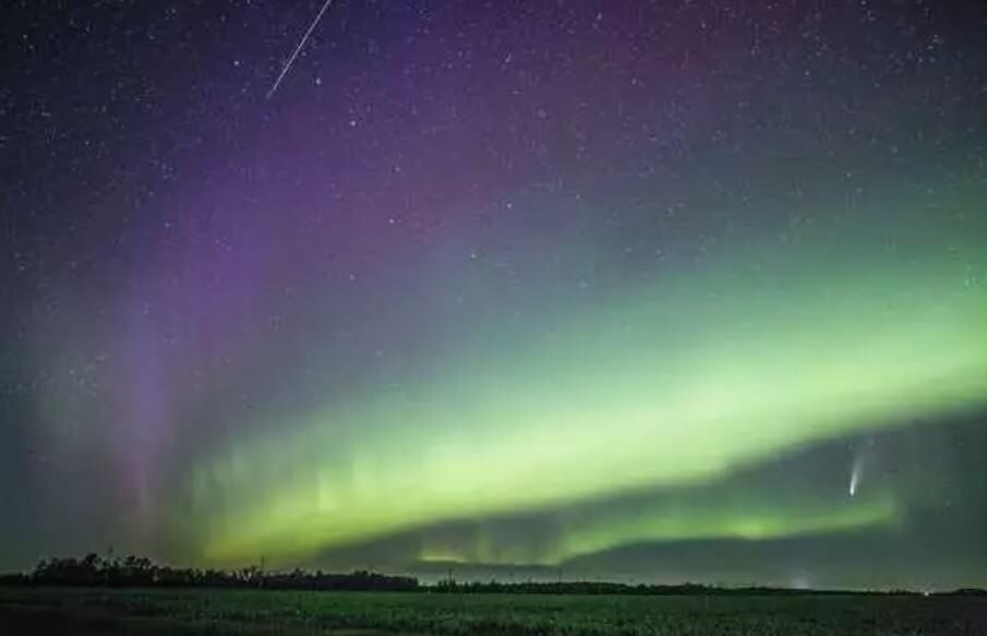 Click to enlarge Comet Neowise, STEVE and a meteor