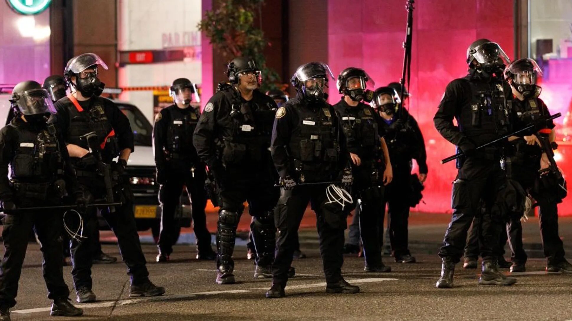 portland cops protest