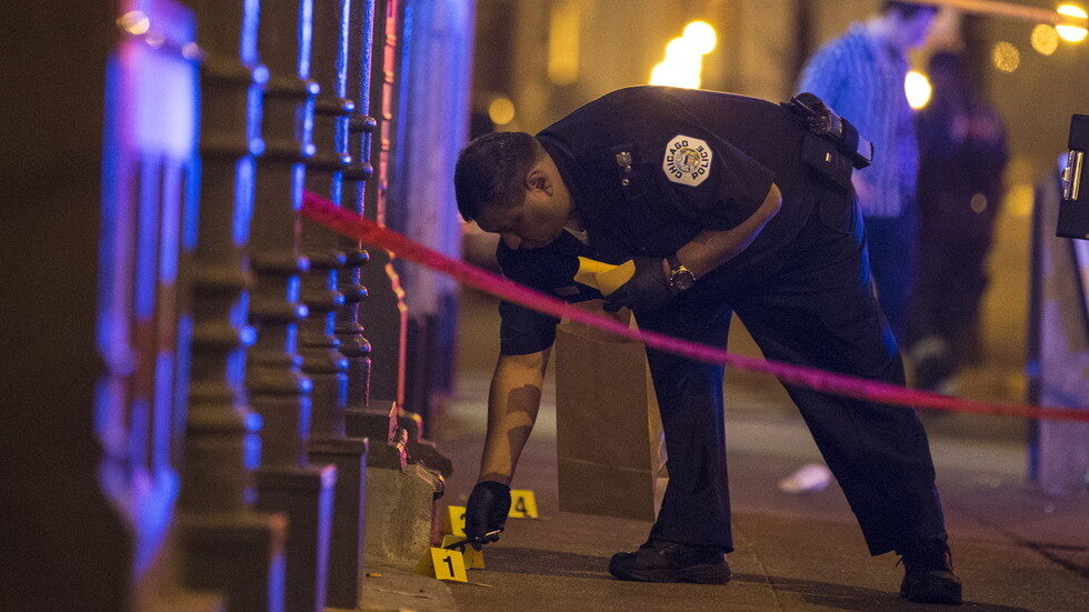 Click to enlarge Chicago Police crime scene