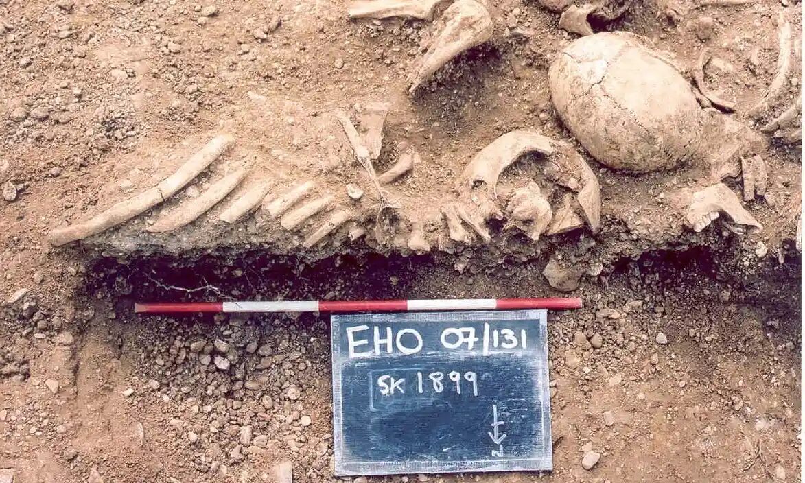 Click to enlarge Viking grave