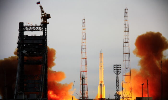 Click to enlarge Proton rocket