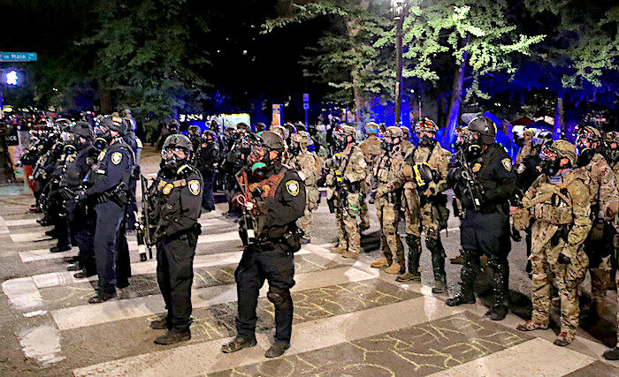 Click to enlarge Fed law enforcement officers