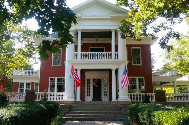 Nordic Pineapple Bed and Breakfast