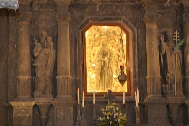 Click to enlarge Saint Kinga altar in Wieliczka Salt Mine