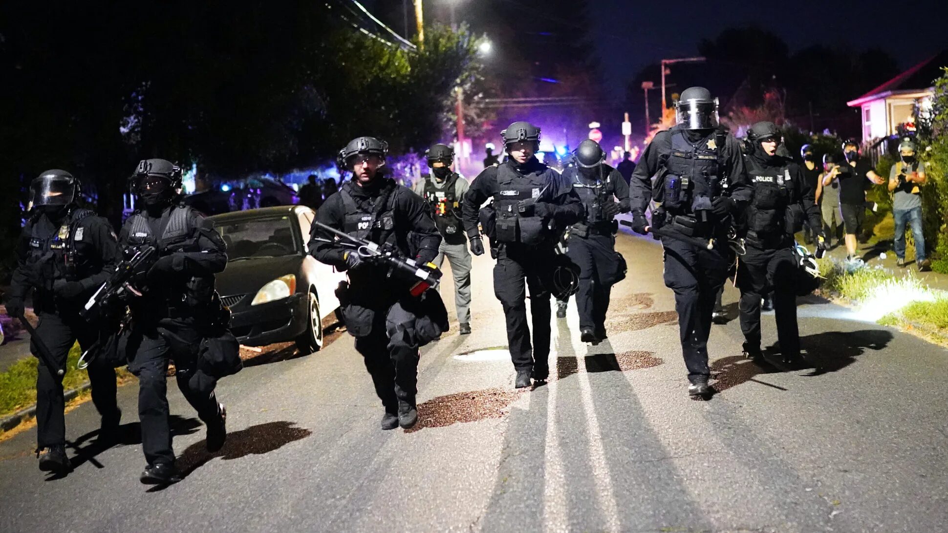 Click to enlarge portland riot police