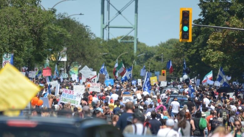 Click to enlarge quebec protest