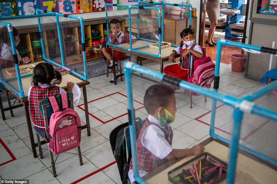 Click to enlarge Thai students