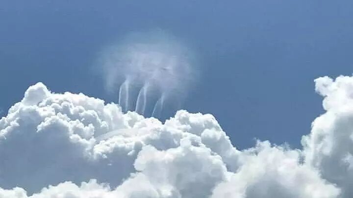 Strange cloud phenomenon over Ashville, Alabama