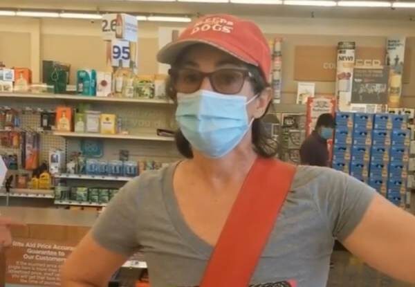 Click to enlarge Stern masker at the store