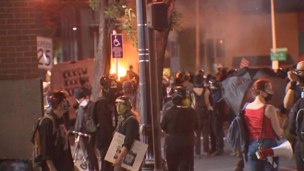 portland riots antifa BLM multnomah building