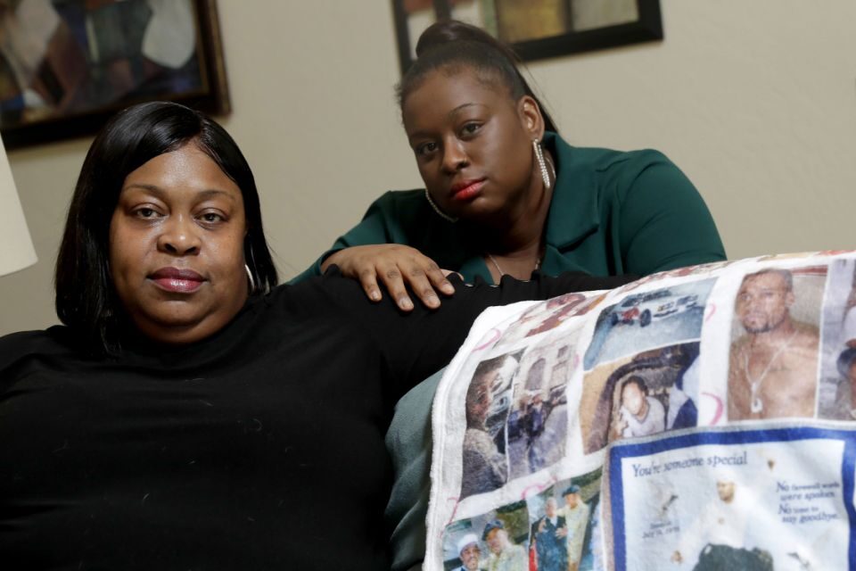 Click to enlarge phoenix sisters muslim man died police custody