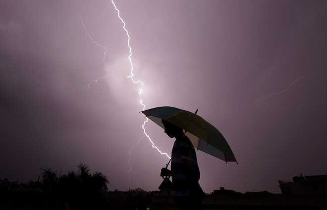 Click to enlarge lightning