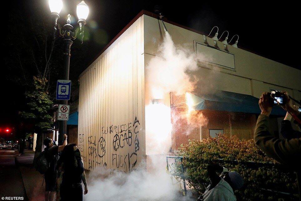 portland police precinct fire