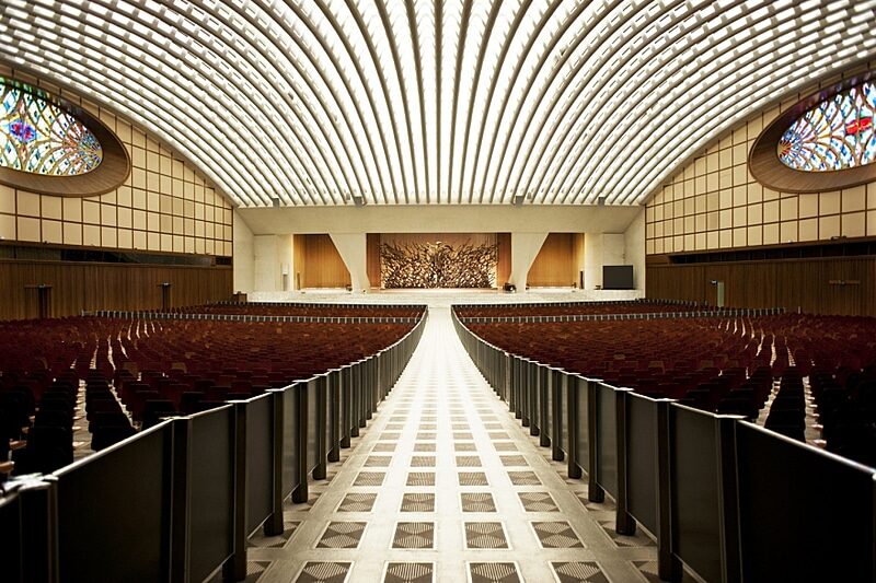 vatican audience hall center aisle snake head