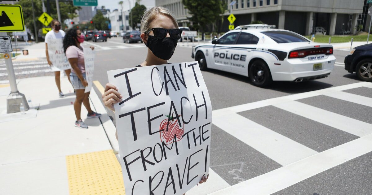 Click to enlarge teacher protest covid masks schools close