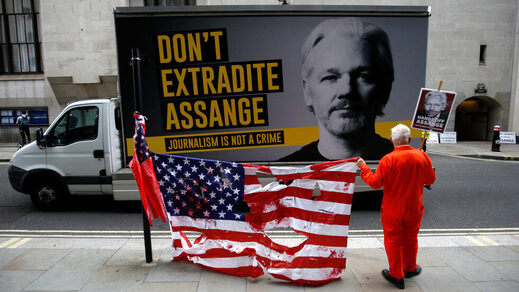 assange protest Old Bailey