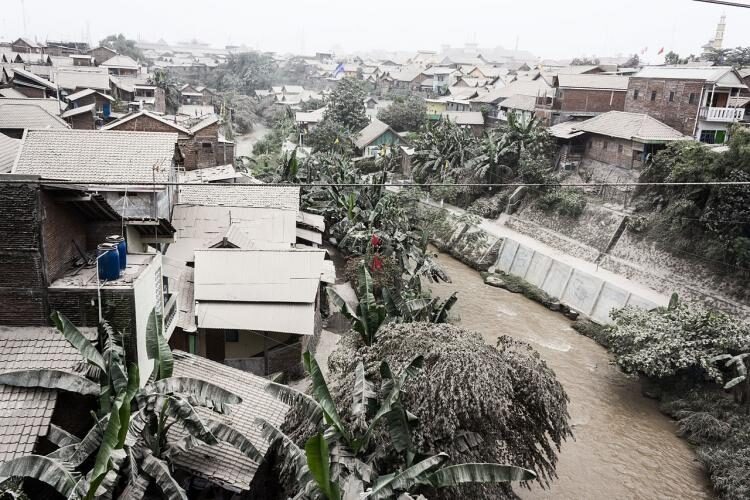 Click to enlarge ash houses