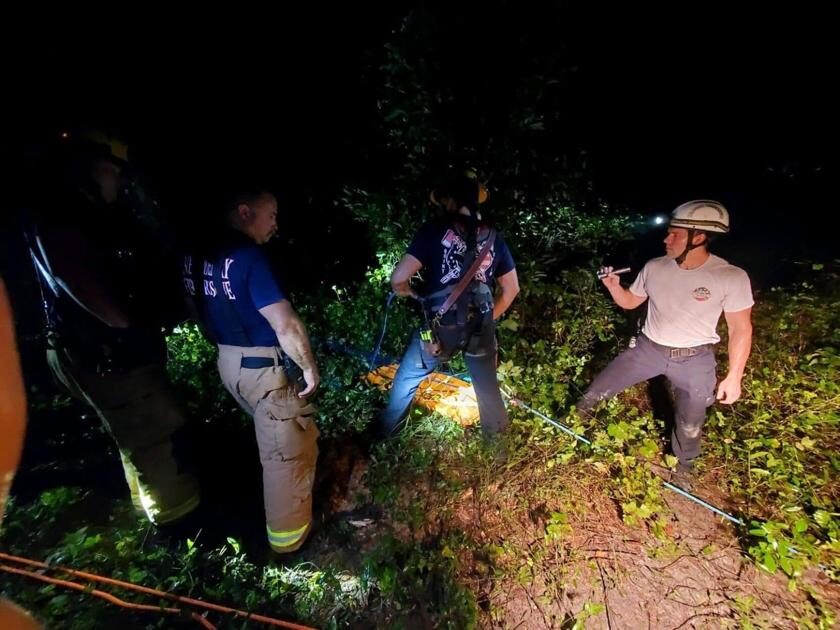 Couple rescued from sinkhole in High Springs