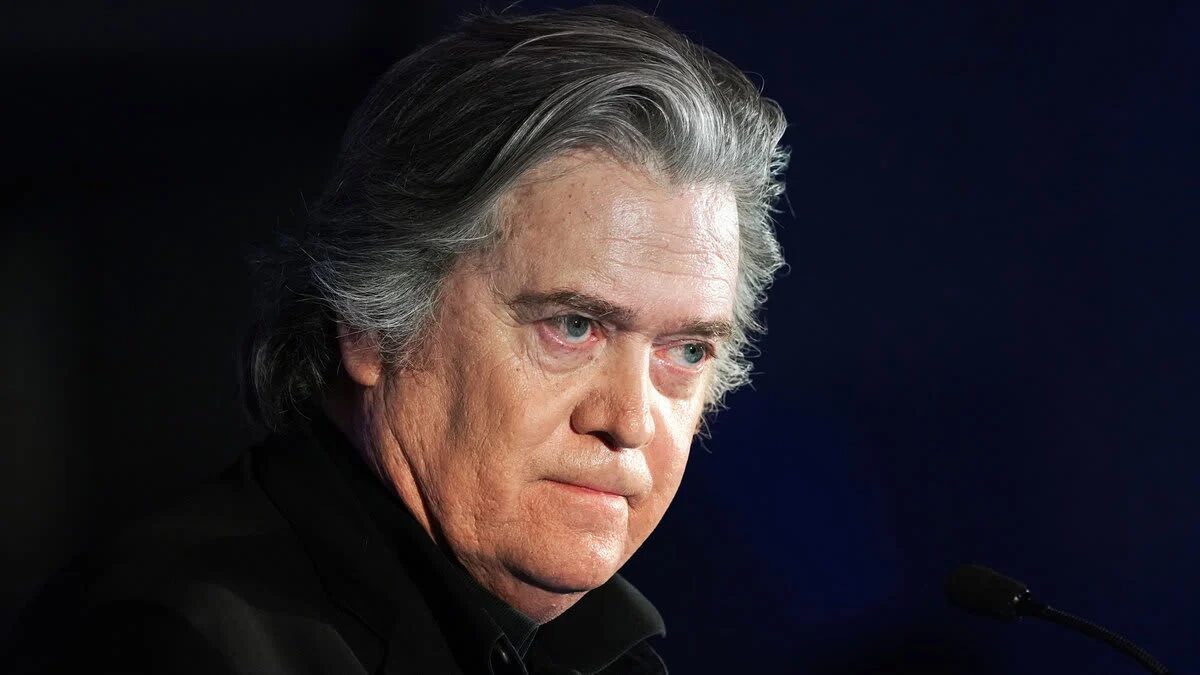 Click to enlarge steve bannon