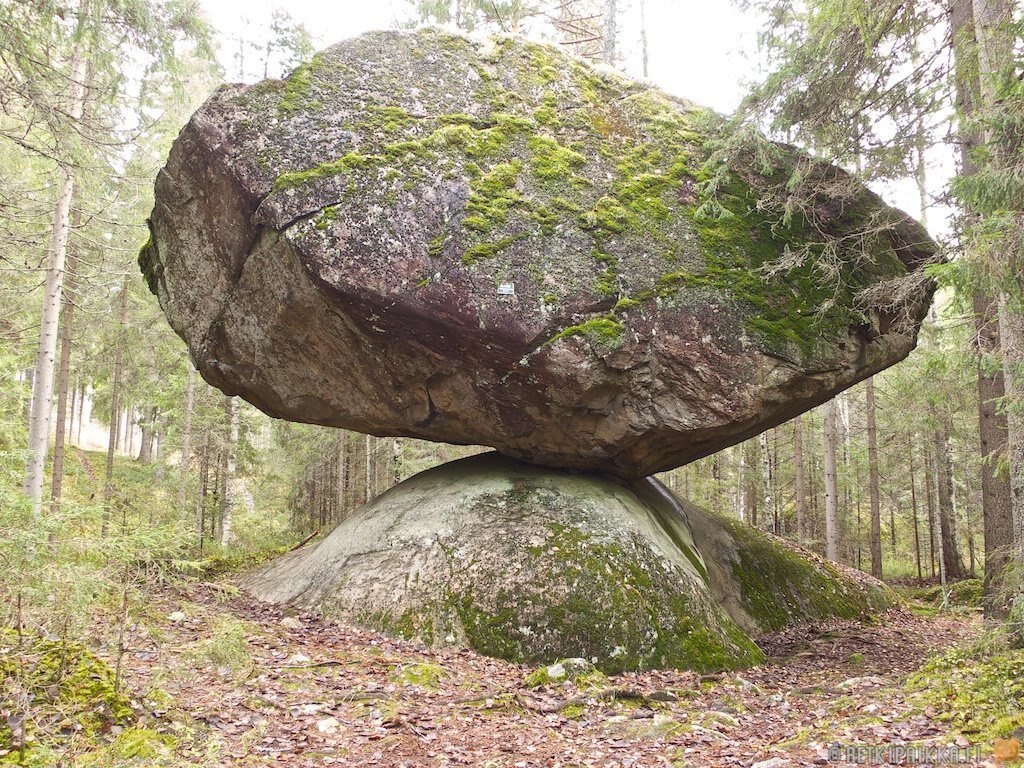 Click to enlarge Kummakivi (Finnish for “strange rock”