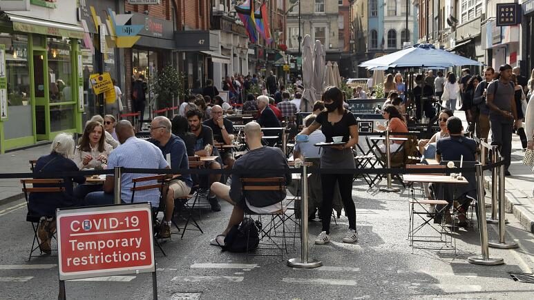 london street cafe covid