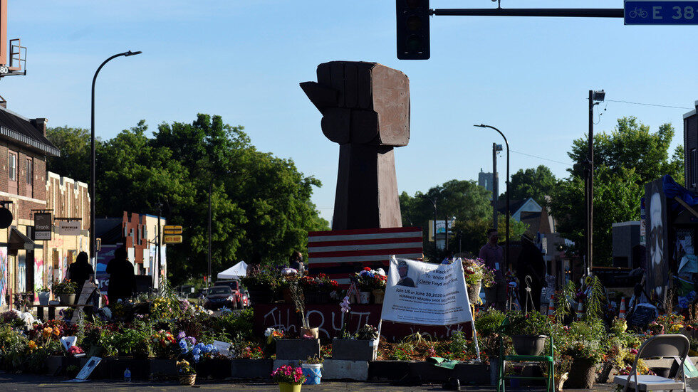Click to enlarge floyd memorial