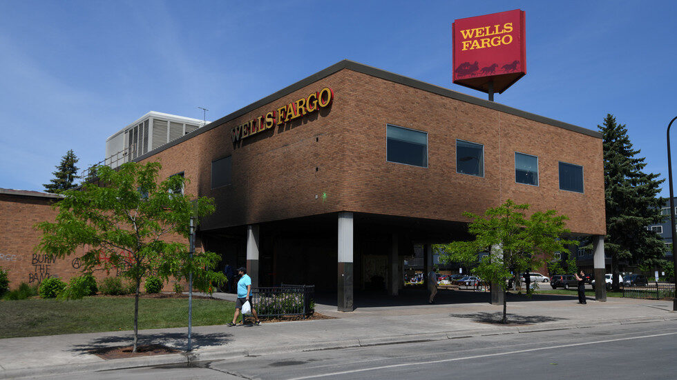 wells fargo george floyd