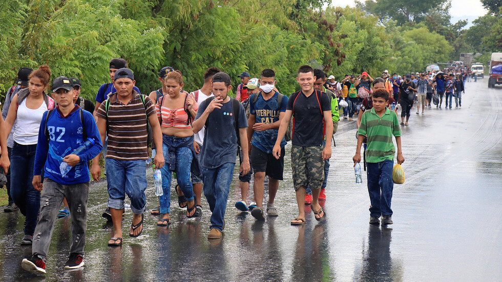 migrant caravan guatemala October 2020