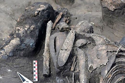 Click to enlarge siberia grave statuette