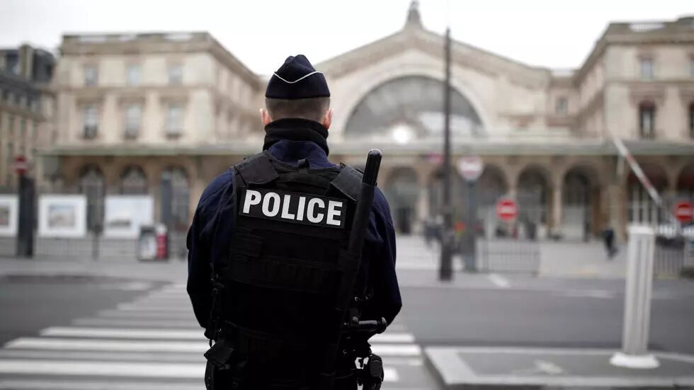 france police officer