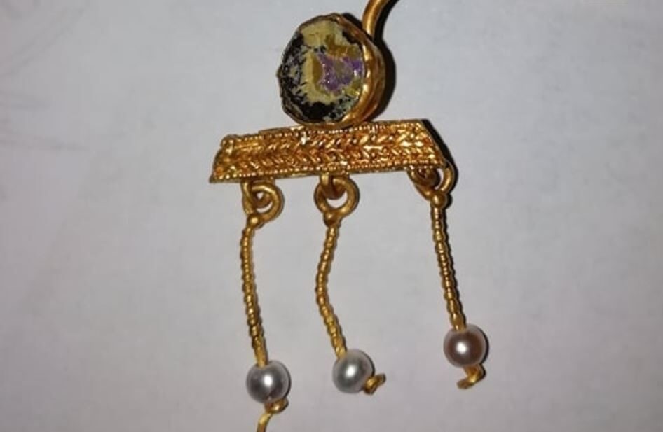 Click to enlarge roman earring bulgaria