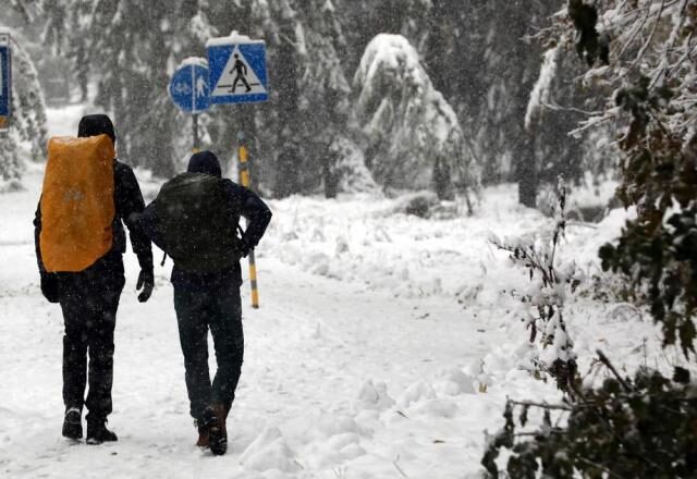 Click to enlarge snowfall in Zakopane, Poland.