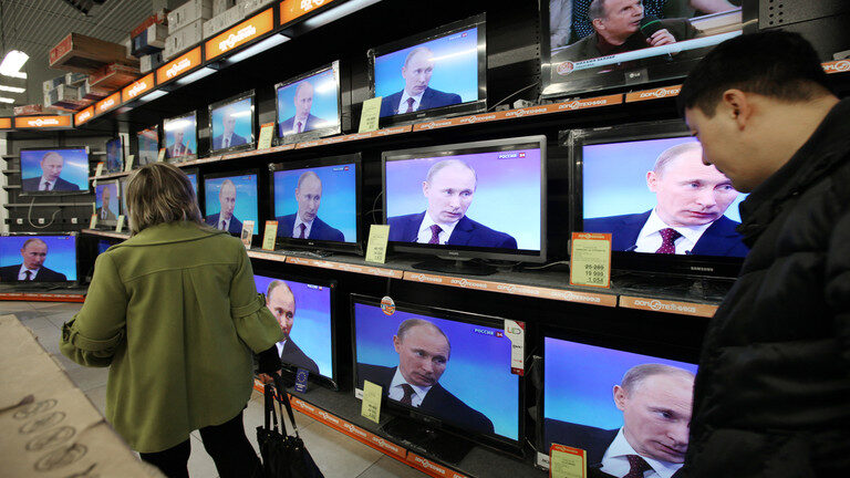 Click to enlarge putin tv
