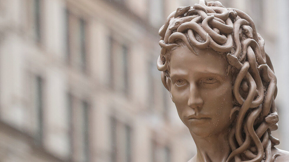 medusa statue face