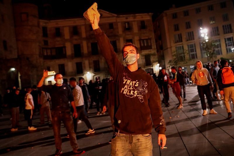 Click to enlarge Barcelona lockdown