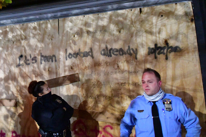 philadelphia store looted