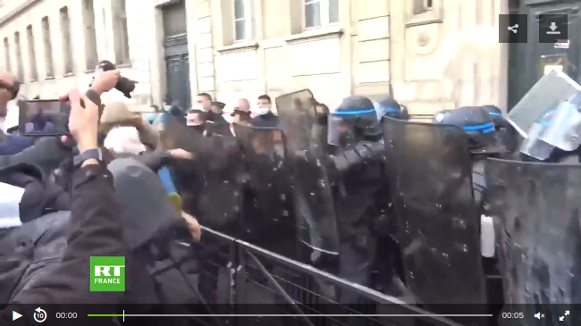 Click to enlarge Paris lockdown