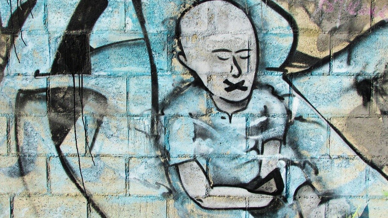 Click to enlarge graffiti censorship