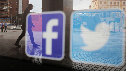 Twitter, Facebook