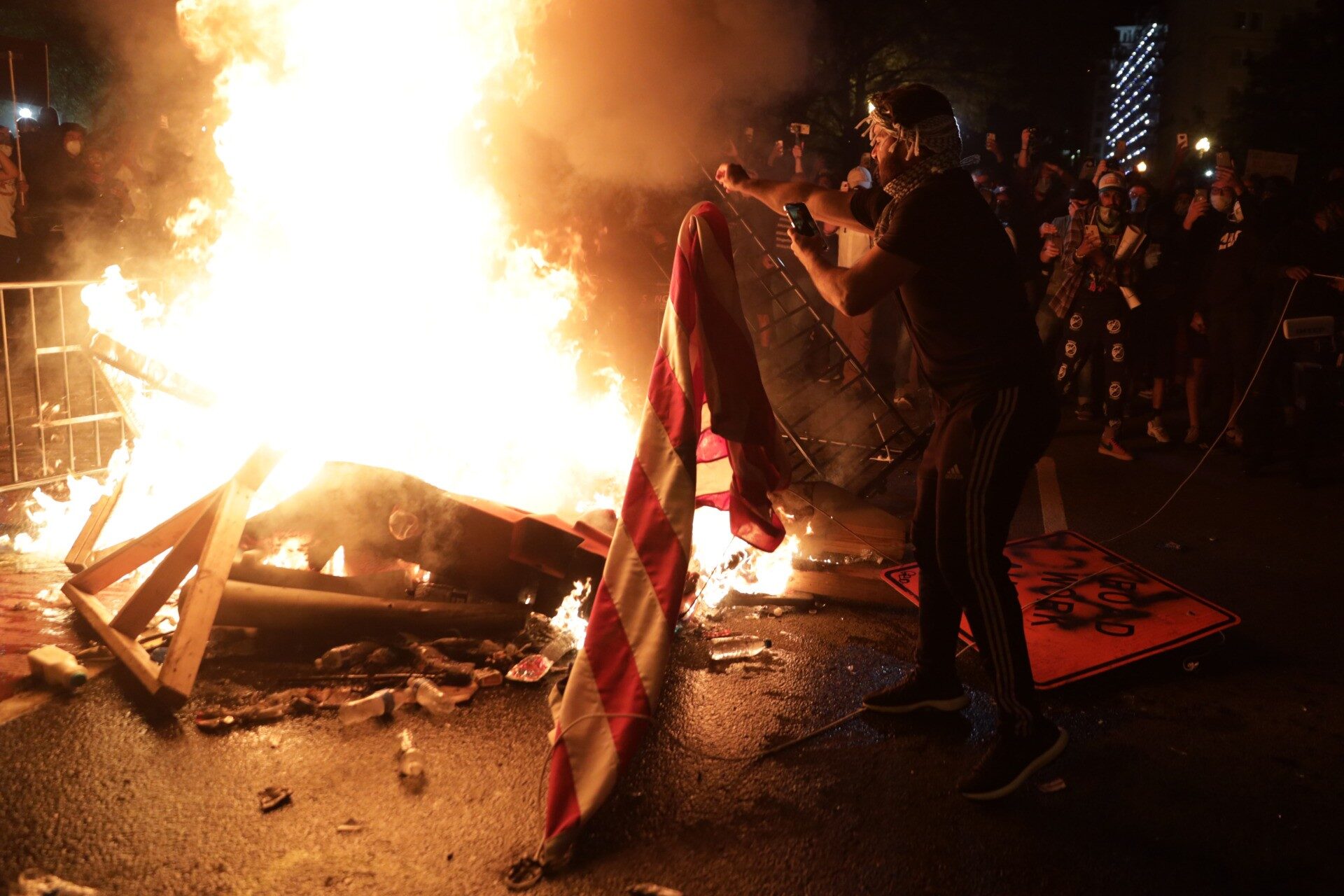antifa protest trump washington flag burn