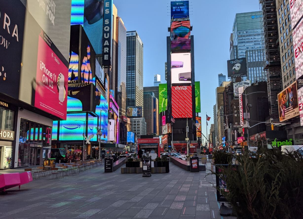 Click to enlarge Times square empty