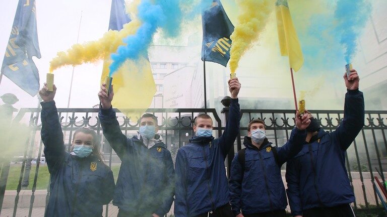 Click to enlarge ukraine protest