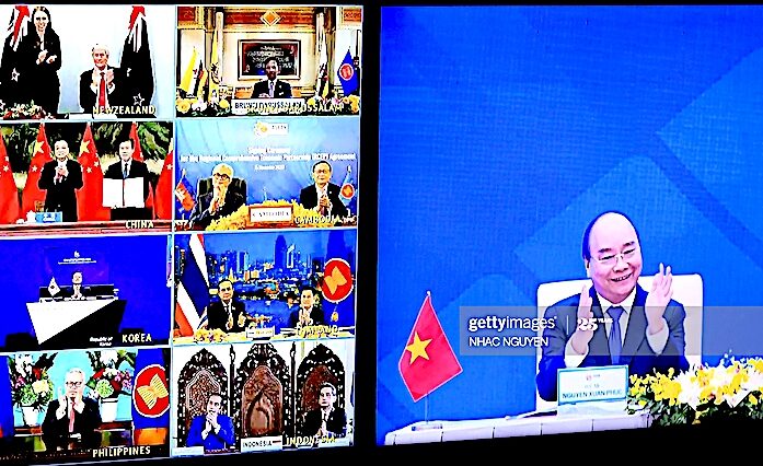 Click to enlarge Phuc and other leaders