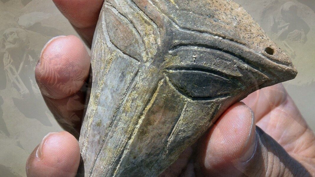 Click to enlarge alien mask