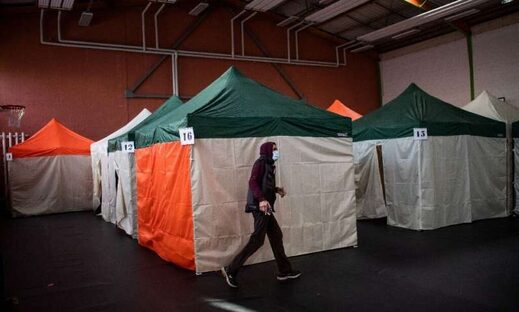 Click to enlarge homeless tent france