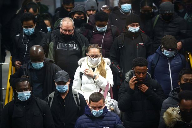 Click to enlarge Commuters mask uk