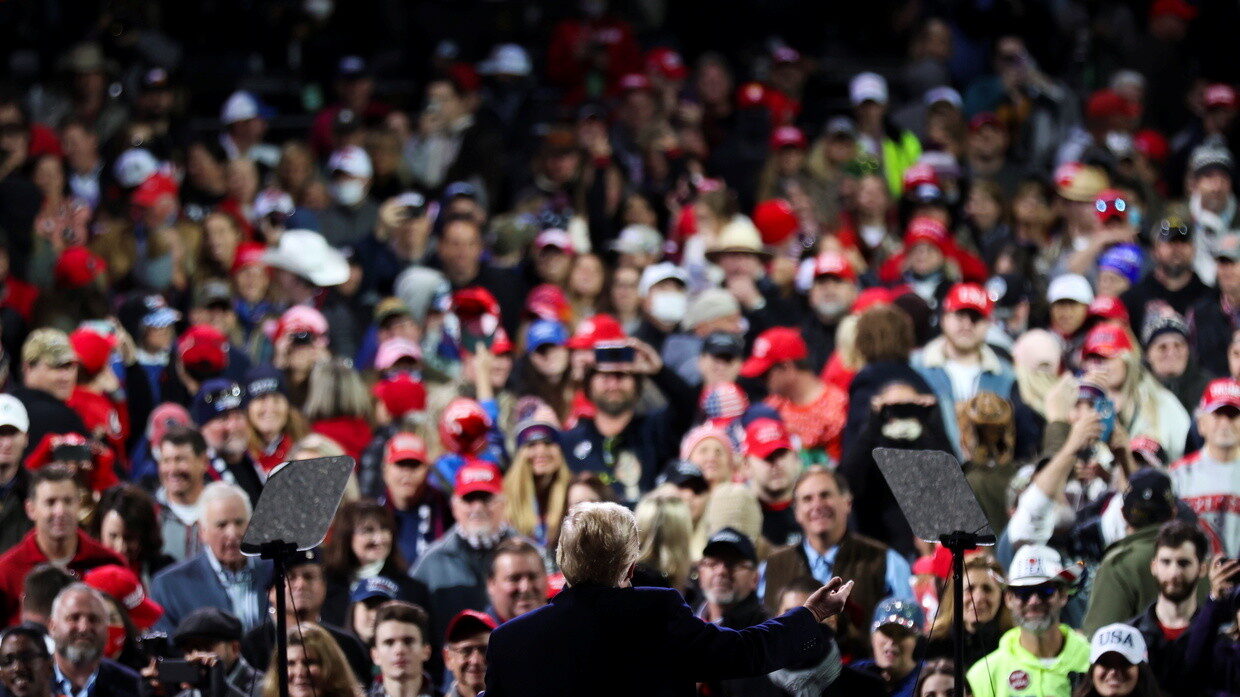 Click to enlarge trump rally crowd