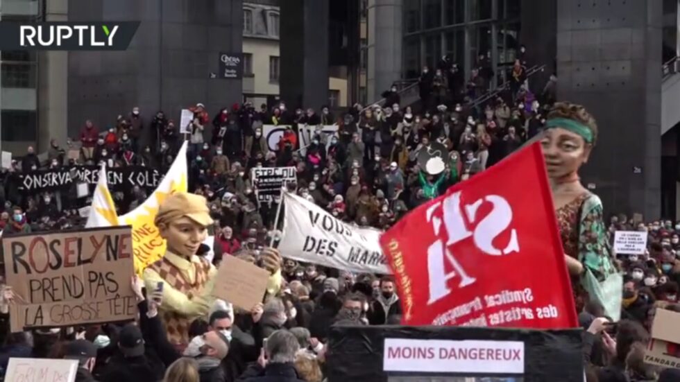 paris protest lockdown