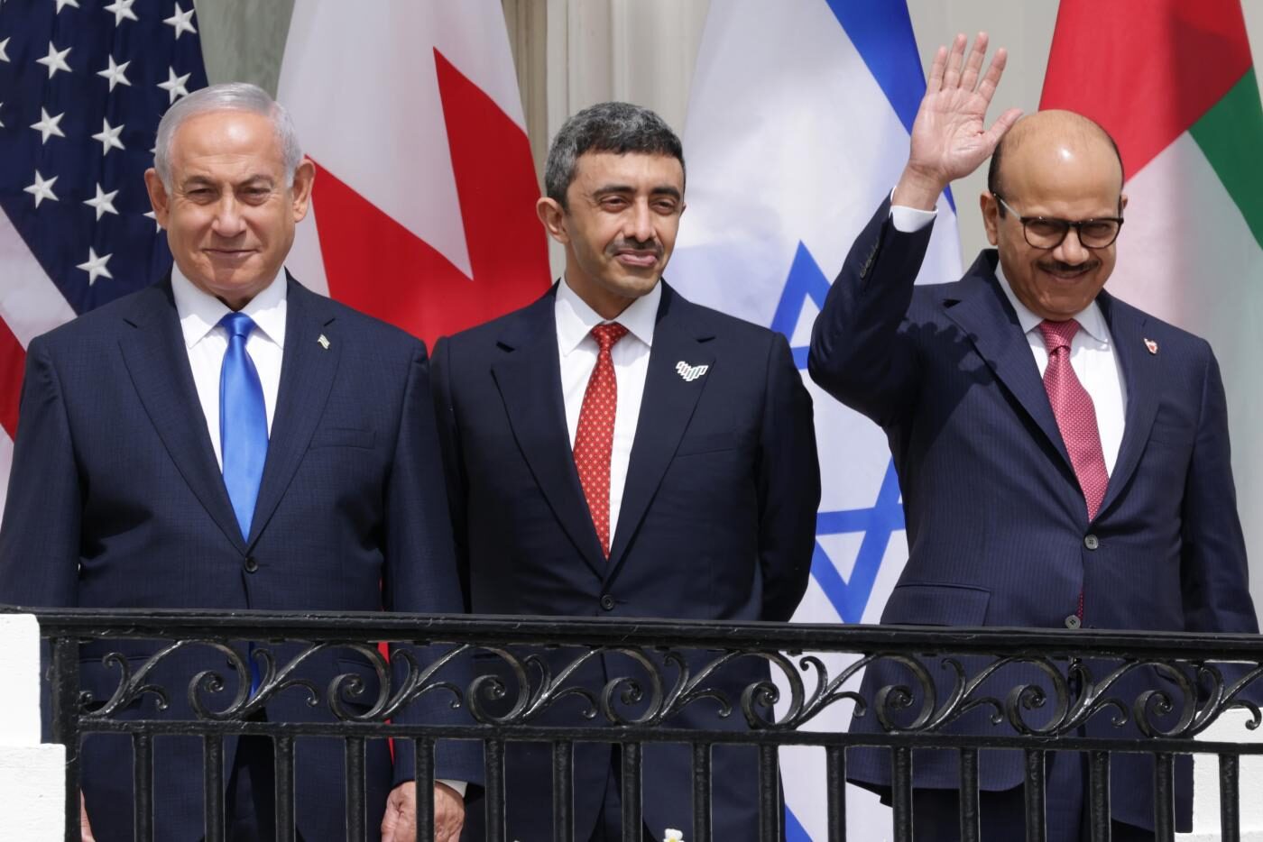 Click to enlarge Israeli prime minister, UAE foreign minister and Bahraini foreign minister