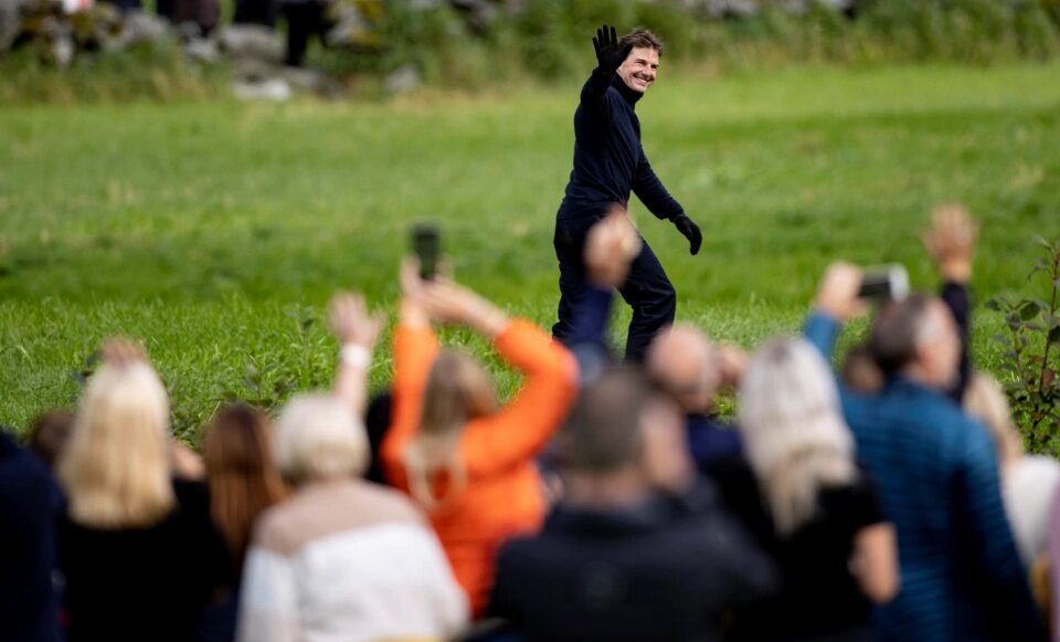 Click to enlarge Tom Cruise